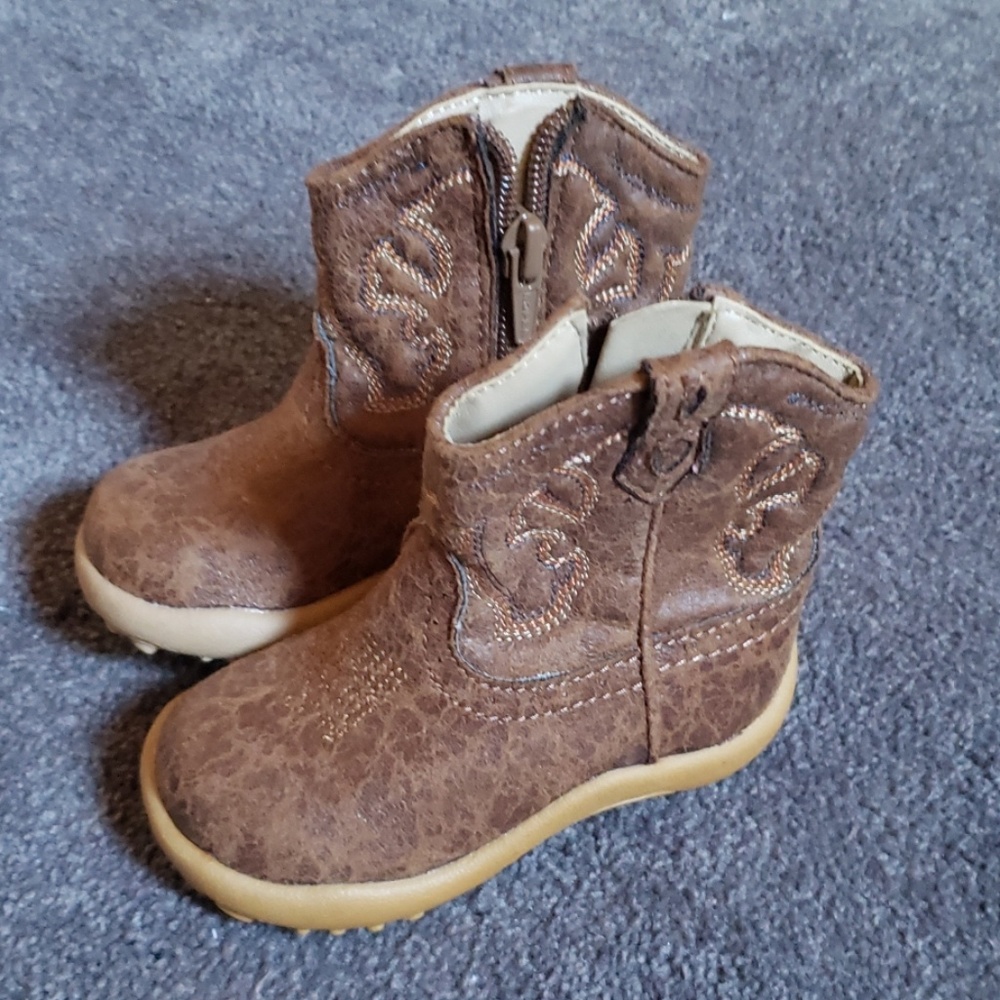 Roper Infant cowboy/cowgirl boots size 4
